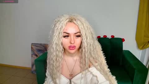 miss_kiten online show from February 12, 2025, 4:44 am