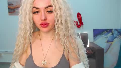 miss_kiten online show from February 13, 2025, 10:00 pm