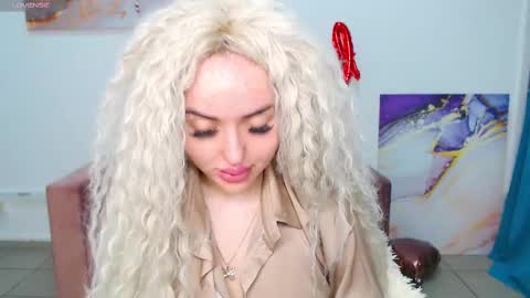 miss_kiten online show from February 18, 2025, 8:47 pm