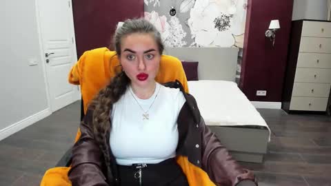 miss_kiten online show from January 6, 2026, 7:50 pm