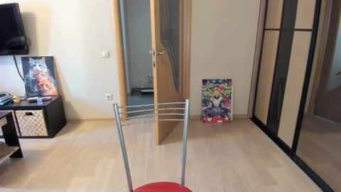 Kitty online show from October 19, 2025, 5:19 am