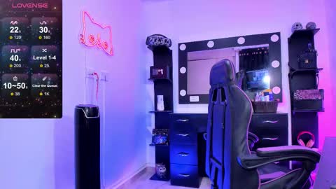 Snapshot of miss_kittyn chatting on October 31, 2025, 12:22 am Miss Kittyn online show from October 31, 2025, 12:22 am