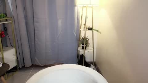 Snapshot of miss_kyrstyn chatting on April 21, 2026, 8:44 pm miss_kyrstyn online show from April 21, 2026, 8:44 pm