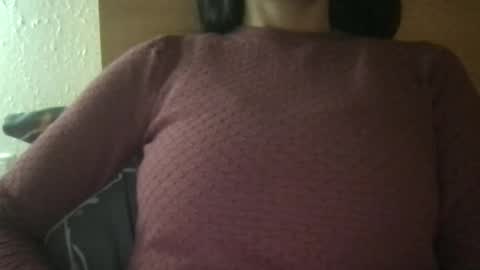 Snapshot of miss_laura11 chatting on December 4, 2025, 8:17 pm miss Laura online show from December 4, 2025, 8:17 pm