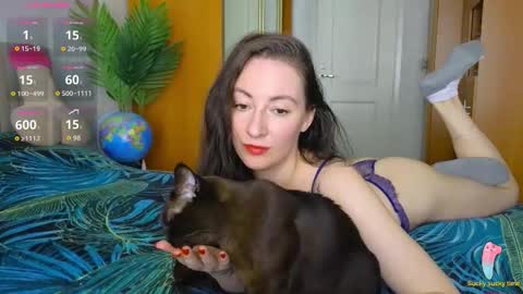 Laura online show from September 15, 2025, 11:21 am