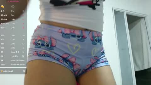 ly independent model online show from September 28, 2025, 9:53 pm