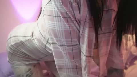 Alejandra online show from October 7, 2025, 10:29 pm