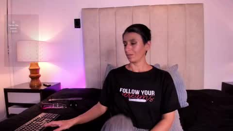 Snapshot of miss_milf_ chatting on May 30, 2026, 8:06 pm miss_milf_ online show from May 30, 2026, 8:06 pm
