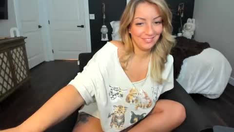 Miss nina online show from July 30, 2026, 7:57 pm