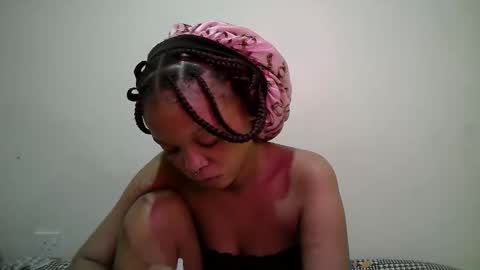 miss_rihanna2 online show from April 15, 2026, 3:24 am