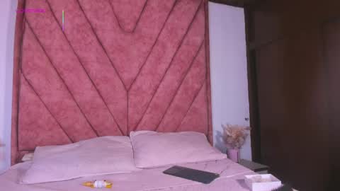 miss_sunnyy online show from April 14, 2026, 8:15 pm