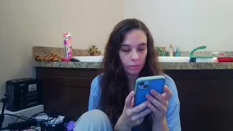 Bella online show from October 18, 2025, 6:19 pm