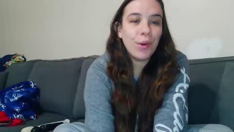 Bella online show from June 3, 2026, 2:19 pm