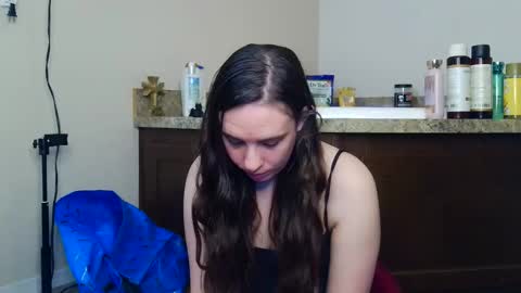 Bella online show from June 4, 2026, 2:39 am