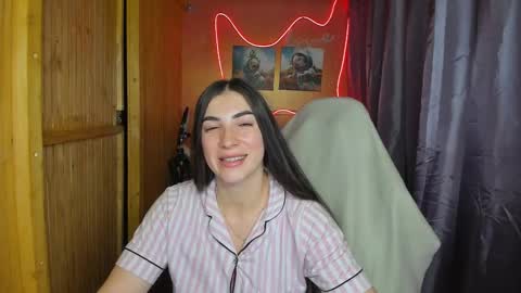 Snapshot of miss_tasy chatting on February 17, 2025, 11:23 am Melanie January 15th is my birthday there will be an interesting show online show from February 17, 2025, 11:23 am