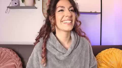 Adara Lpez online show from September 24, 2025, 1:09 am