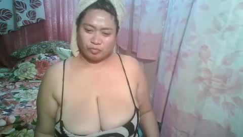 miss v0lcan0 online show from March 10, 2025, 10:26 am