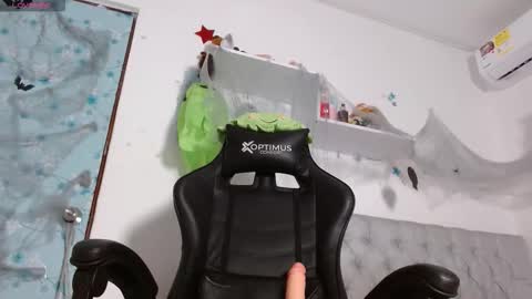 Snapshot of miss_valery2 chatting on October 31, 2025, 2:23 am hanna online show from October 31, 2025, 2:23 am