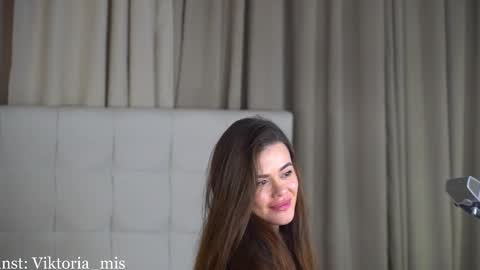 Miss Victoria online show from December 5, 2025, 6:26 pm