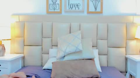 miss vivienne online show from January 6, 2026, 2:59 am