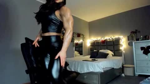 Snapshot of missale chatting on January 8, 2026, 9:50 pm Alesyamuscledoll online show from January 8, 2026, 9:50 pm