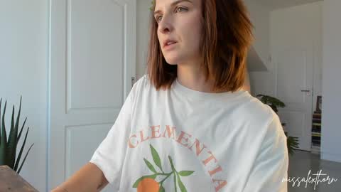 Alexandra Thorn online show from April 8, 2026, 10:59 am