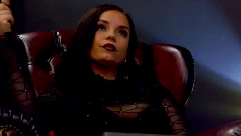 AliceReign online show from April 16, 2026, 5:41 am