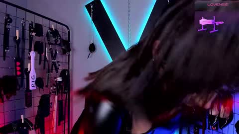 Snapshot of missalix_miah_bdsm chatting on November 24, 2025, 7:02 pm Miss Alix and Mia Slave online show from November 24, 2025, 7:02 pm