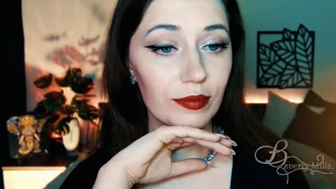 The divine Beverly online show from February 5, 2025, 5:09 pm