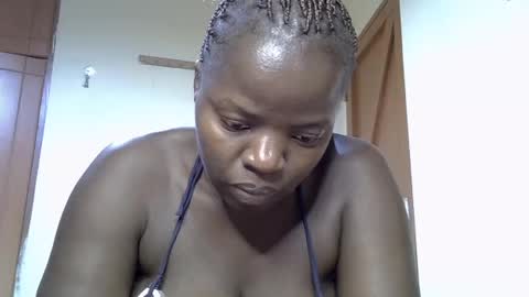 misscandy352_ online show from June 17, 2026, 5:54 am