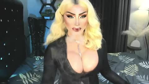 Snapshot of misschannel4sub chatting on July 19, 2026, 11:25 am PRIESTESS CHANNEL online show from July 19, 2026, 11:25 am