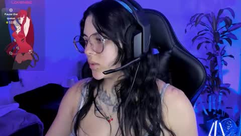 Snapshot of misscharlottte_18 chatting on November 11, 2025, 3:17 am Missy Charlottte. Hey remember to give me a thumbs up ty online show from November 11, 2025, 3:17 am