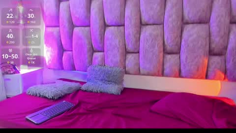 dahlia online show from October 3, 2025, 1:52 pm