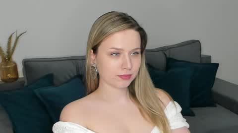 Snapshot of missdariross chatting on January 24, 2025, 6:14 pm Miss Darina Ross online show from January 24, 2025, 6:14 pm