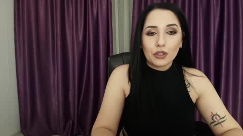 Snapshot of missdyaa chatting on January 4, 2025, 2:35 am Miss online show from January 4, 2025, 2:35 am