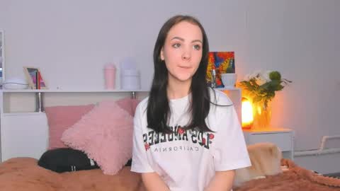 Hello dear my name Elisa online show from April 14, 2026, 10:05 pm