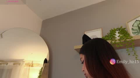 Yuliana online show from May 23, 2026, 9:46 am