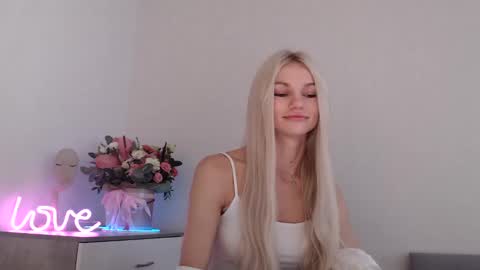 EMMA online show from December 3, 2024, 9:33 am