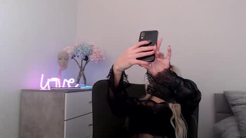 EMMA online show from January 21, 2025, 1:11 pm