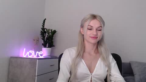 EMMA online show from February 3, 2025, 8:24 pm