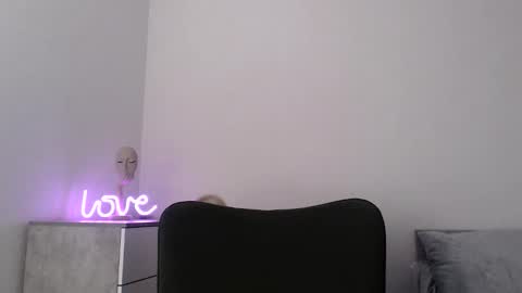 EMMA online show from September 8, 2025, 8:08 pm