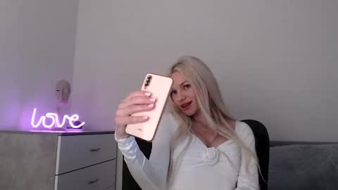 EMMA online show from December 18, 2025, 8:26 pm