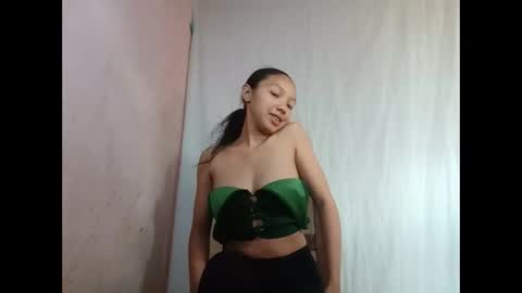 MadagascarQueen online show from March 29, 2026, 12:16 pm