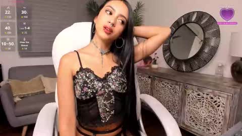 Snapshot of missfrancia_ chatting on November 24, 2025, 1:00 pm Amelia Leon online show from November 24, 2025, 1:00 pm