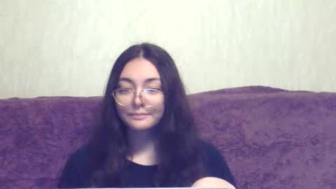 missis mona online show from June 11, 2026, 3:26 am