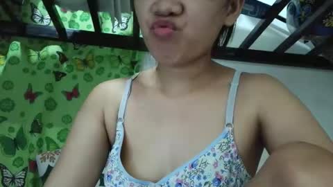 Jona online show from May 19, 2026, 1:56 am