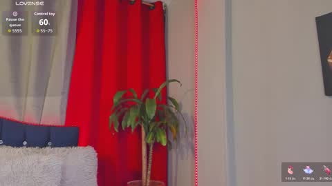 kassandra lazcano online show from October 25, 2025, 1:57 am