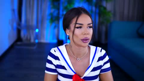 misskiarra online show from March 3, 2025, 4:36 am