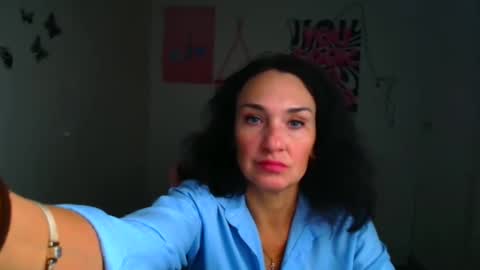 Christina online show from March 30, 2026, 11:22 am