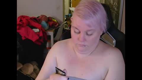 misslj90 online show from May 5, 2026, 7:05 am